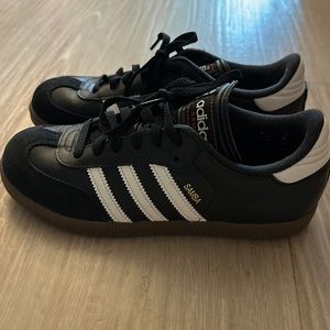 Black Sambas Adidas
